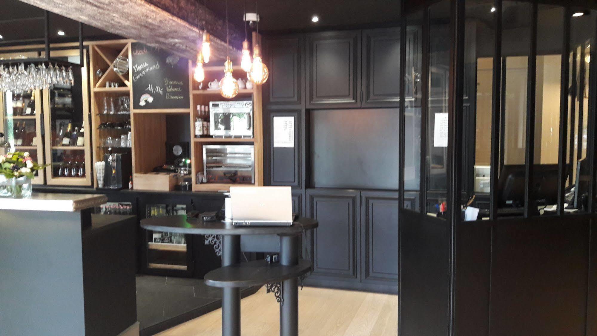 Ibis Styles Dinan Centre Ville Exterior foto